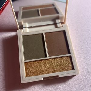 New Makeup Revolution contour compact